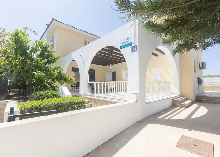 Renee Villa Protaras