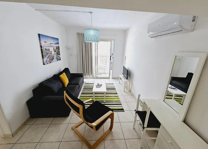 Larnaca hotels near Larnaca Castle