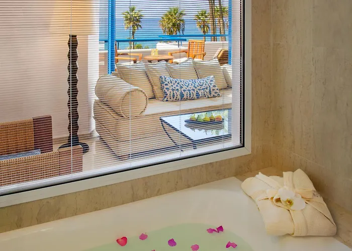 Paphos Beach Resorts